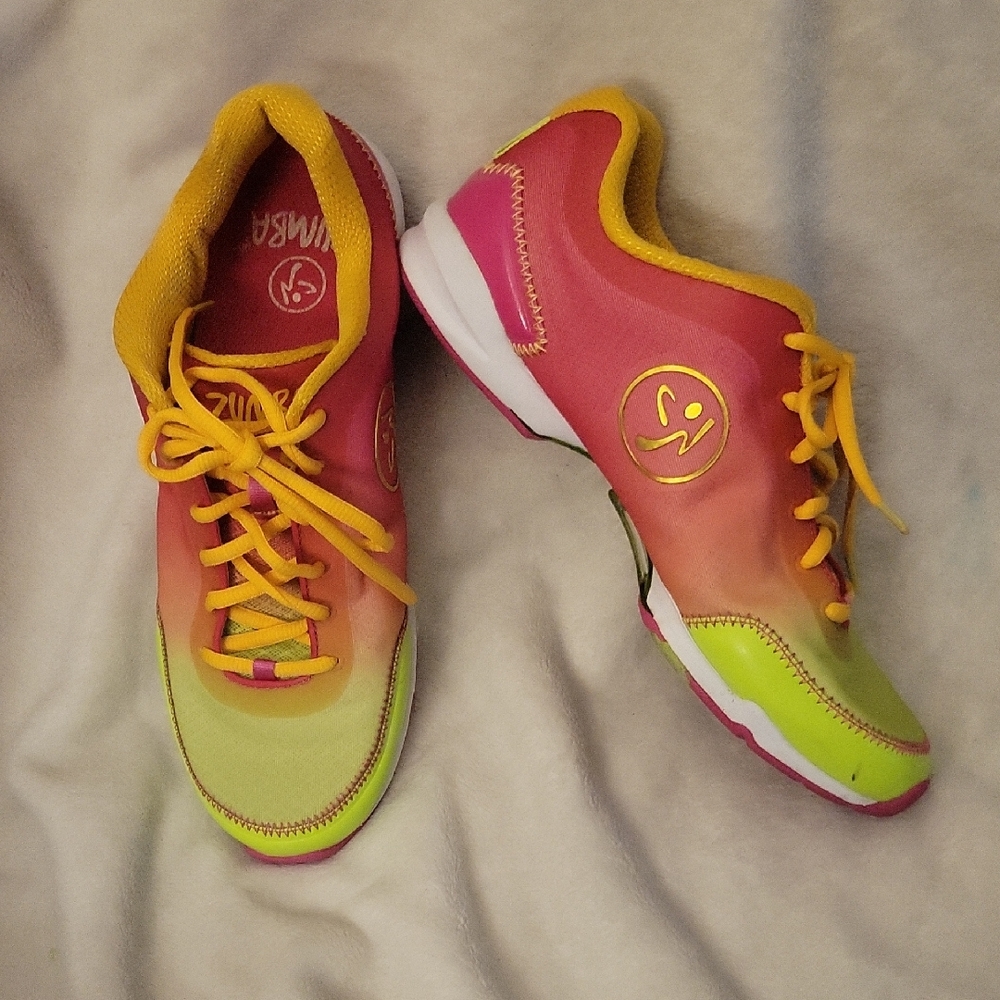 Women's Sneakers Size 9. Zumba, Dance, Excersize, Gym